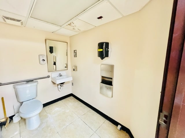 More Photos Of 1800 W Oak Ridge Rd, Orlando Daycare Center For Lease