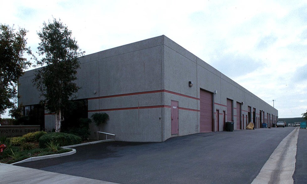 More Photos Of 255 Lambert St, Oxnard Manufacturing For Lease