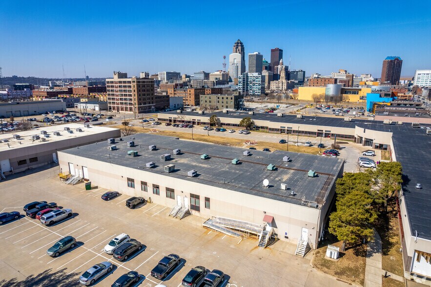 More Photos Of 455 SW 5th St, Des Moines Light Manufacturing For Lease