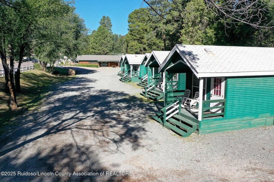 More Photos Of 616 Sudderth Dr, Ruidoso General Retail For Sale