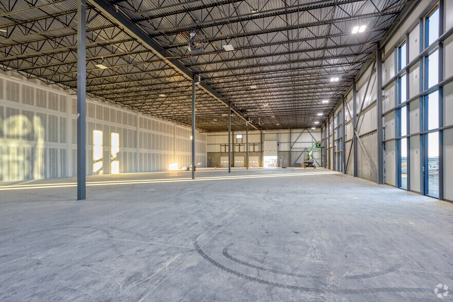 More Photos Of 292230 Wagon Wheel Blvd, Balzac Warehouse For Lease