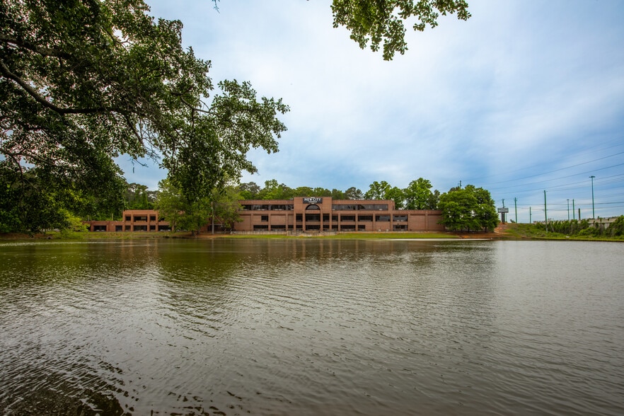 More Photos Of 3500 Riverside Dr, Macon-Bibb Religious Facility For Sale