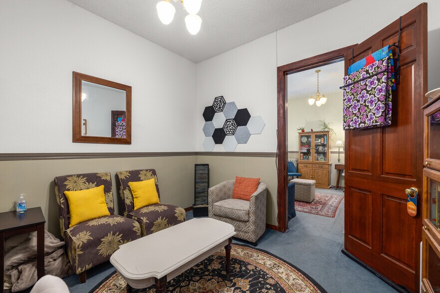 More Photos Of 17 2nd St E, Kalispell Storefront Retail Office For Sale