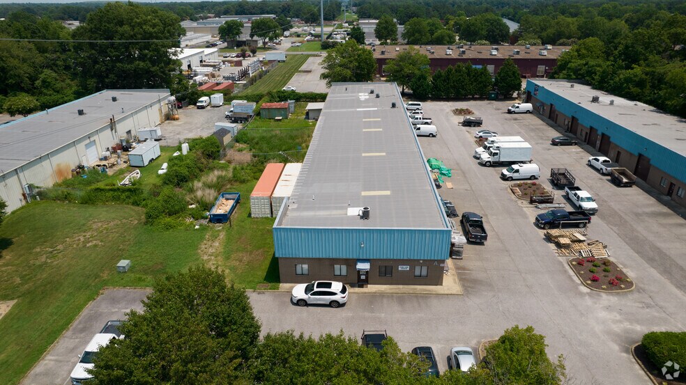 More Photos Of 809 Professional Pl W, Chesapeake Light Manufacturing For Sale