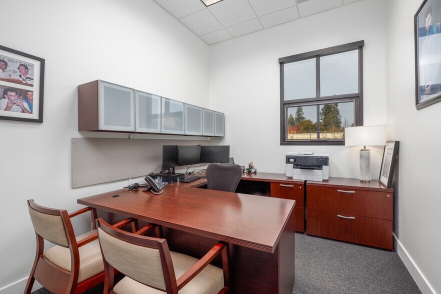 More Photos Of 125-175 Foss Creek Cir, Healdsburg Medical For Lease