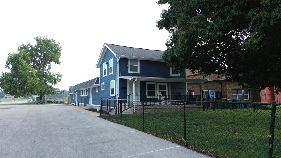 More Photos Of 1209 E 46th St, Indianapolis Freestanding For Sale