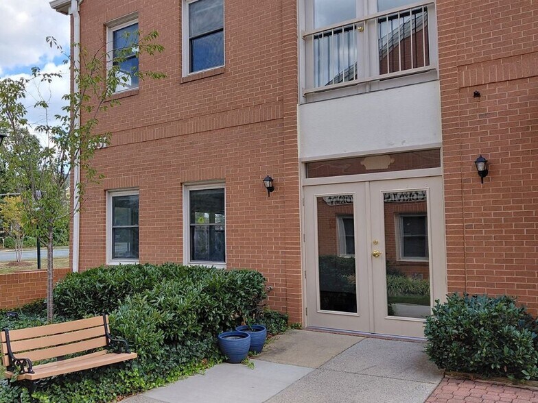 More Photos Of 1031 Sterling Rd, Herndon Office For Lease
