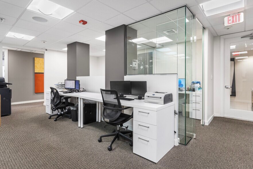 More Photos Of 701 E Commercial Blvd, Oakland Park Medical For Sale