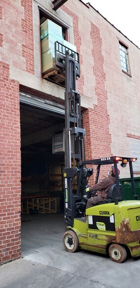 More Photos Of 429 E 164th St, Bronx Warehouse For Lease