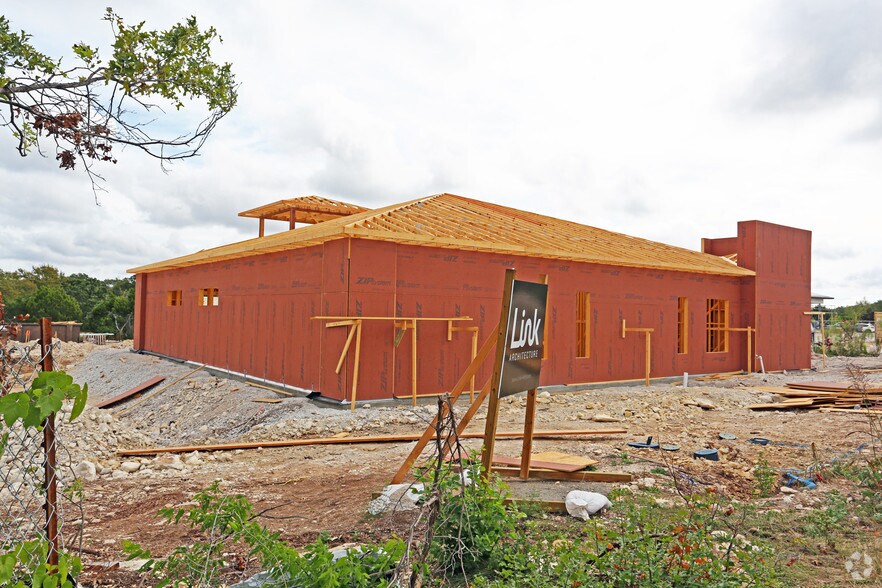 More Photos Of 210 N Lakeline Blvd, Cedar Park Medical For Lease