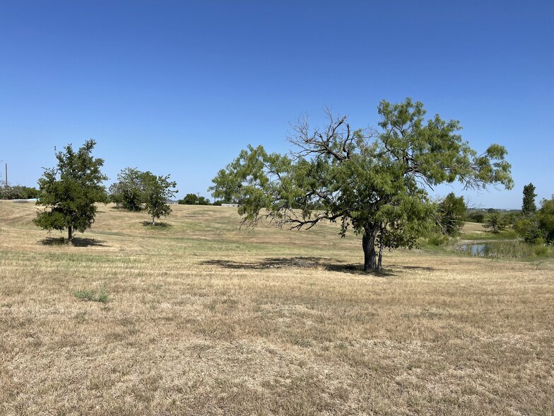 More Photos Of 6909 Wolf Lane, Del Valle Land For Sale