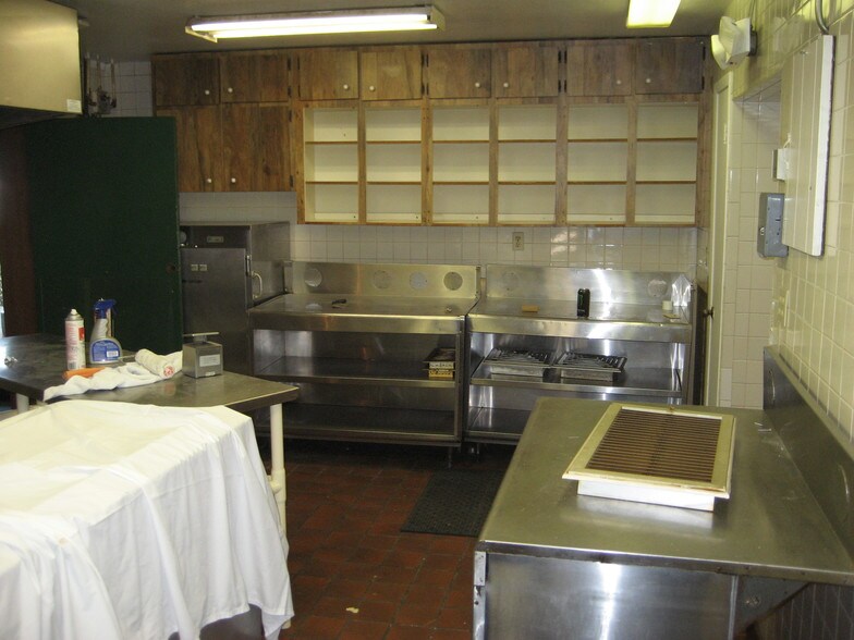 More Photos Of 50 Sun Air Blvd E, Haines City Restaurant For Lease