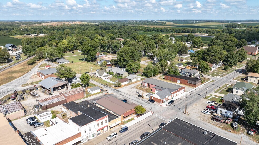 More Photos Of 219 N Main St, Marissa Specialty For Sale