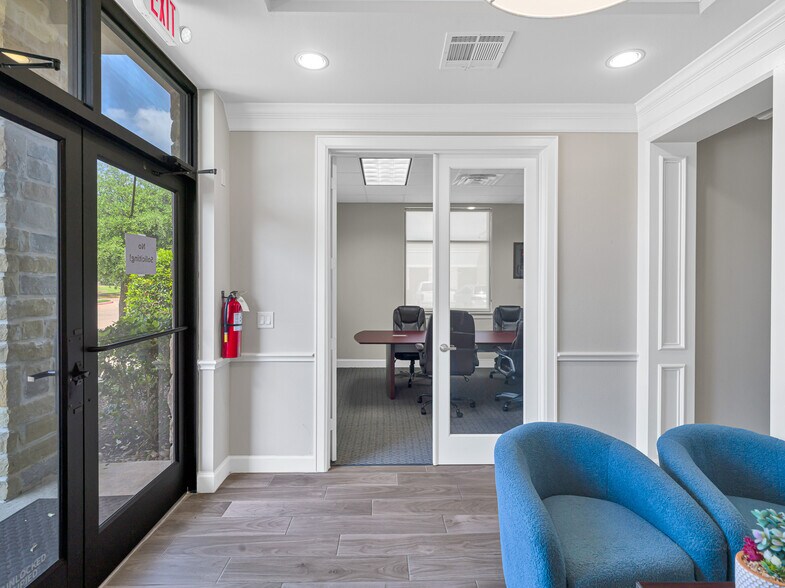 More Photos Of 633 E Fernhurst Dr, Katy Medical For Sale