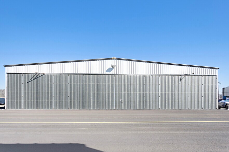 More Photos Of 2898 Montecito Rd, Ramona Airplane Hangar For Lease