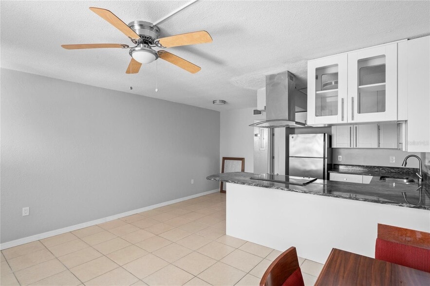 More Photos Of 11705 3rd St E, Treasure Island Apartments For Sale