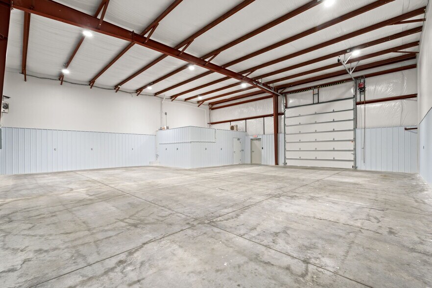 Primary Photo Of 331 1st Avenue, Shepherdsville Warehouse For Lease