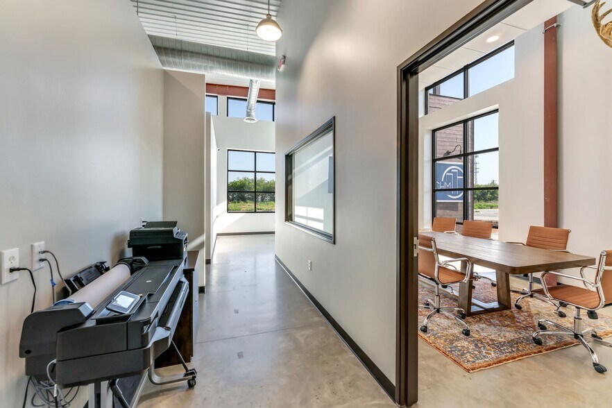 More Photos Of 17516 Matany Rd, Justin Office For Lease