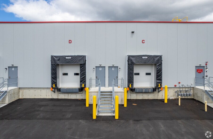 More Photos Of 43 220 - 306 Innovative Way, Nashua Research And Development For Lease