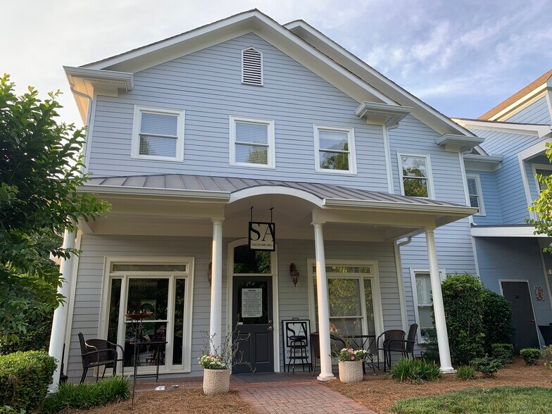More Photos Of 1055 Canton St, Roswell Storefront Retail Office For Lease