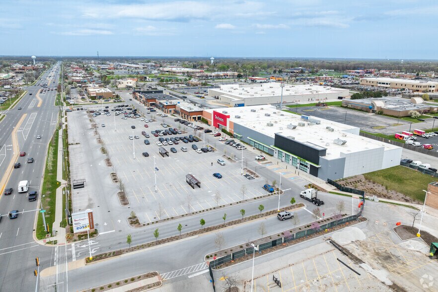 More Photos Of 15921-16199 S Harlem Ave, Tinley Park General Retail For Lease