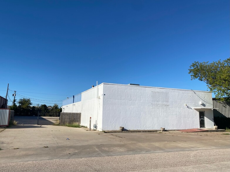 Primary Photo Of 211 Douglas Ave, Waco Warehouse For Lease