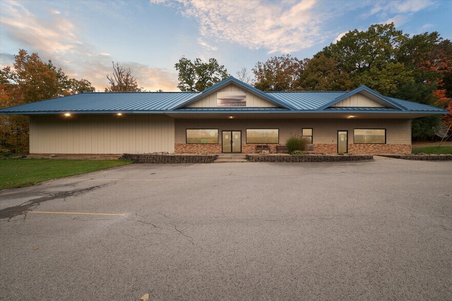 Primary Photo Of 3940 Pennsylvania 257, Seneca General Retail For Sale