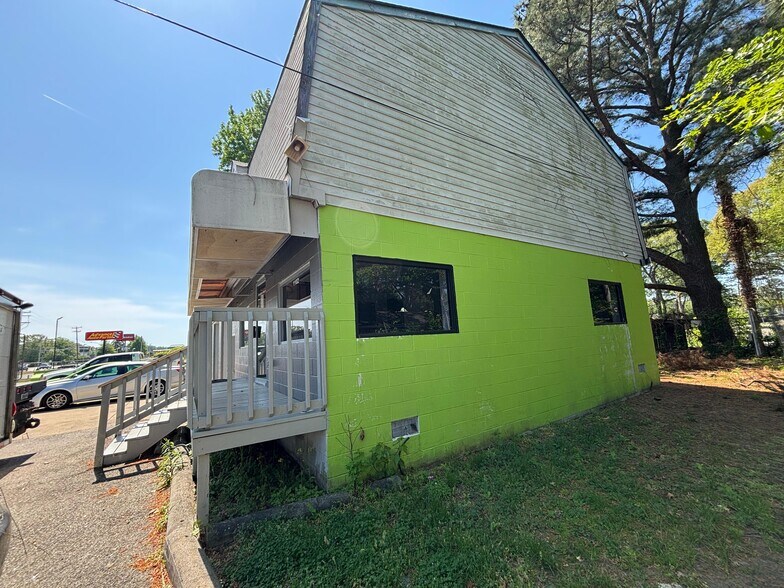 More Photos Of 11021-11025 Jefferson Ave, Newport News Auto Dealership For Sale