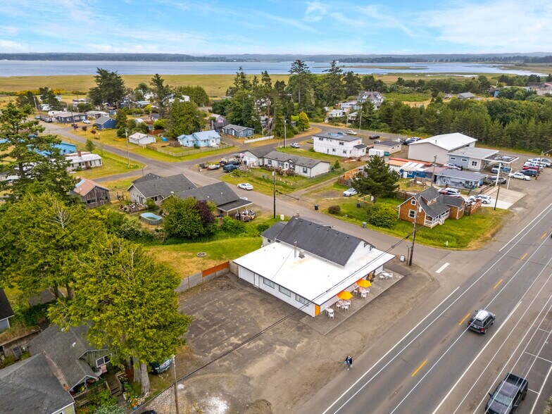 More Photos Of 402 Montesano St, Westport Flex For Sale