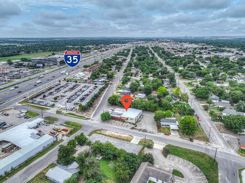 More Photos Of 1390 McQueeney Rd, New Braunfels Sports And Entertainment For Sale