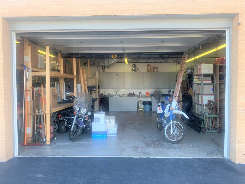 More Photos Of 4139 W 123rd St, Alsip Service For Sale