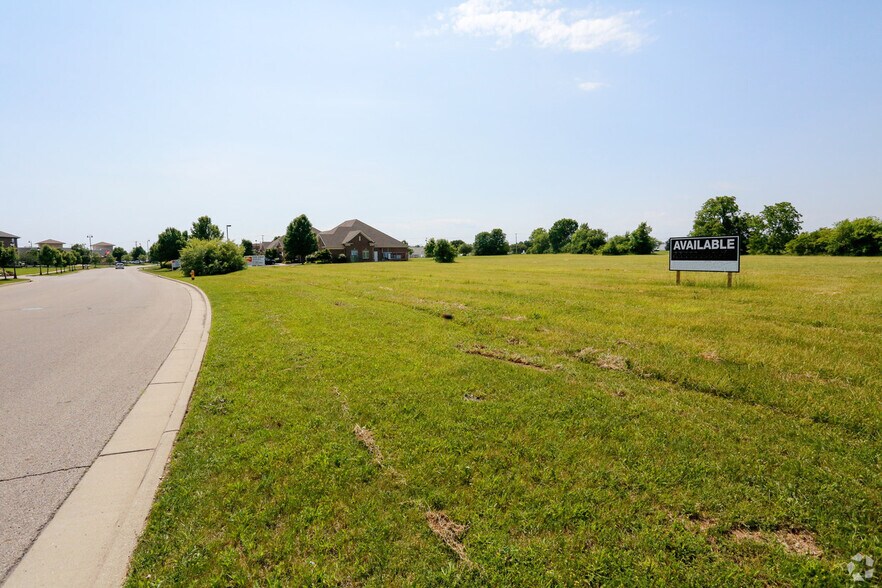 More Photos Of 1851 Towne Park Dr, Troy Land For Sale