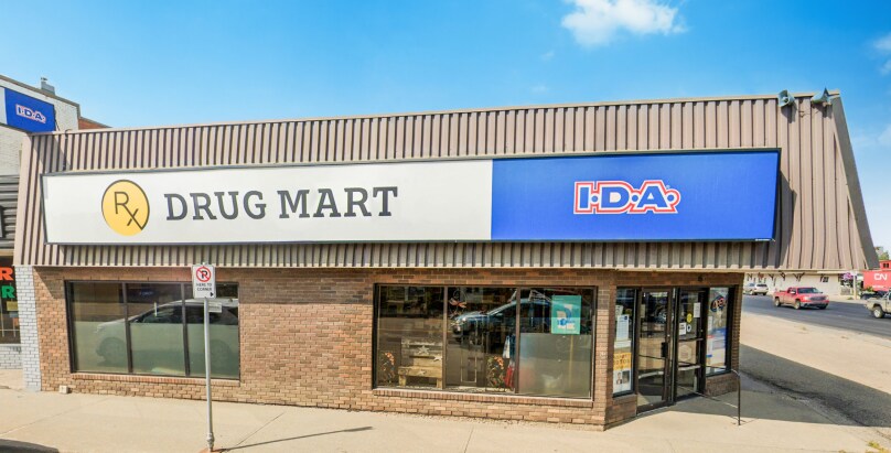 Primary Photo Of 4923 50 St, Athabasca Drugstore For Lease