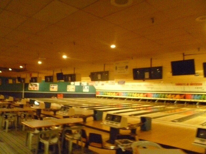 More Photos Of 2922 Route 9W, New Windsor Township Health Club For Sale