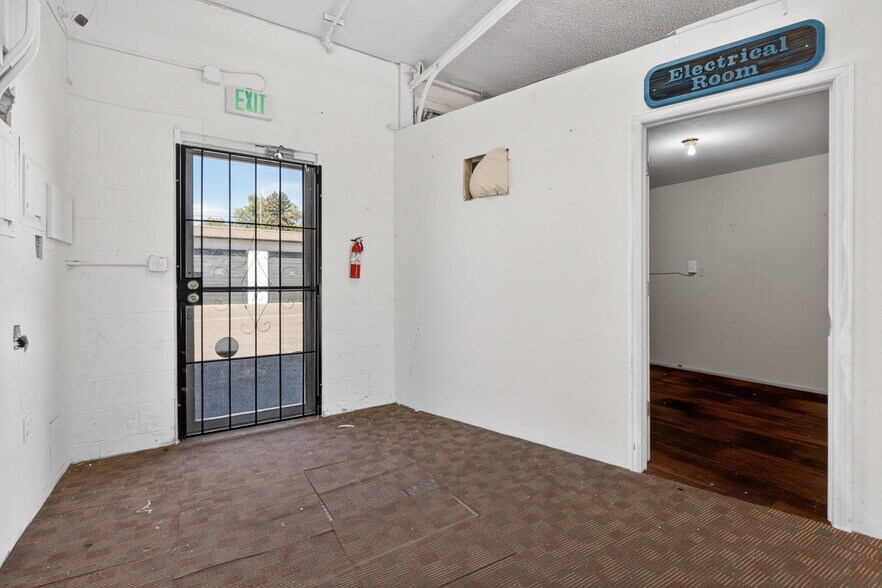 More Photos Of 1109-1115 Kimbark St, Longmont Storefront For Lease