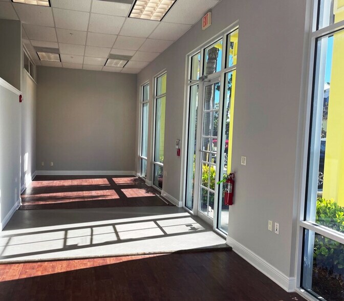 More Photos Of 1237 SE Indian St, Stuart Light Distribution For Sale