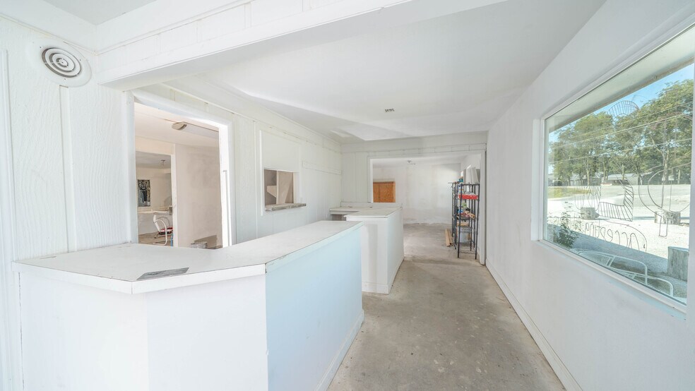 More Photos Of 55925 E Highway 85A, Bernice Freestanding For Sale