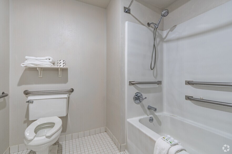 More Photos Of 4311 Warden Rd, North Little Rock Hospitality For Sale