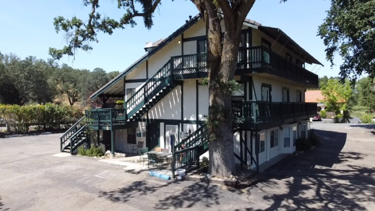 More Photos Of 14 Saint Andrews Rd, Valley Springs Hotel For Sale