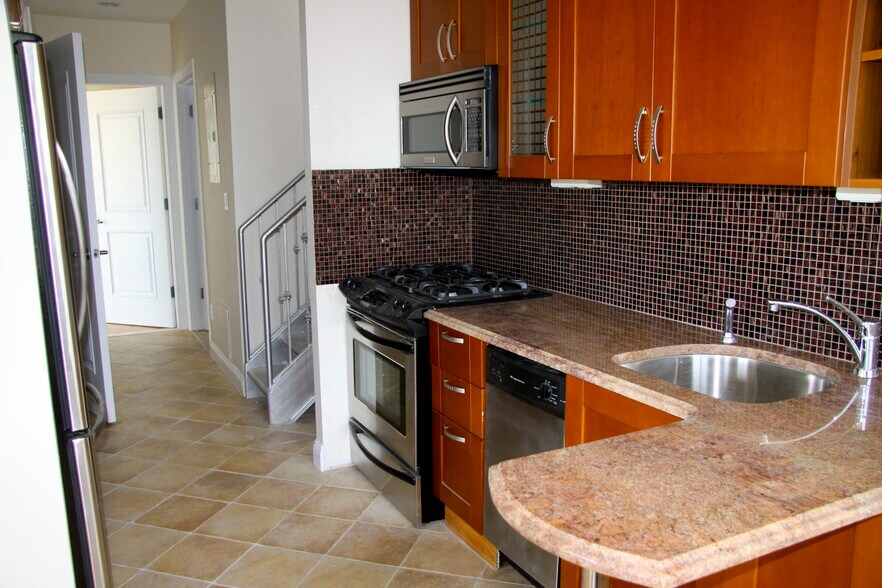 More Photos Of 2848 Brighton 7th St, Brooklyn Apartments For Sale