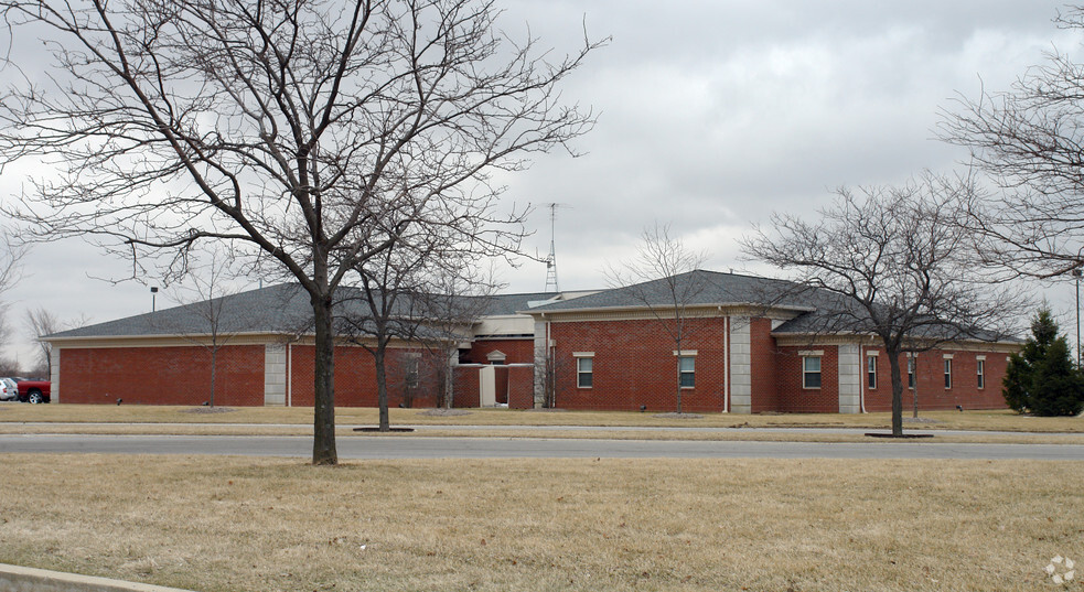 Primary Photo Of 255 E 90th Dr, Merrillville Medical For Lease