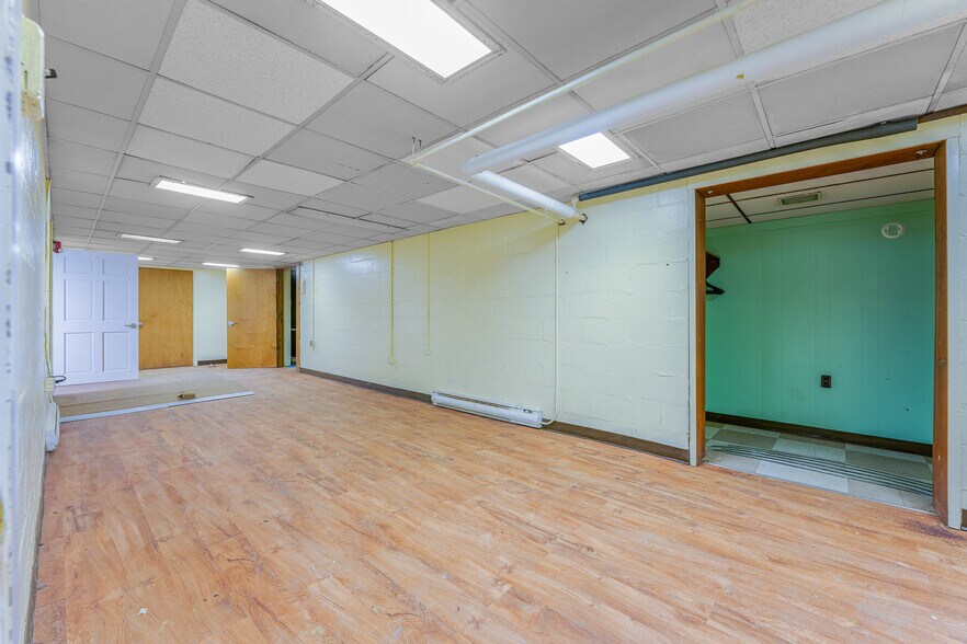 More Photos Of 300 North St, Waynesburg Schools For Sale