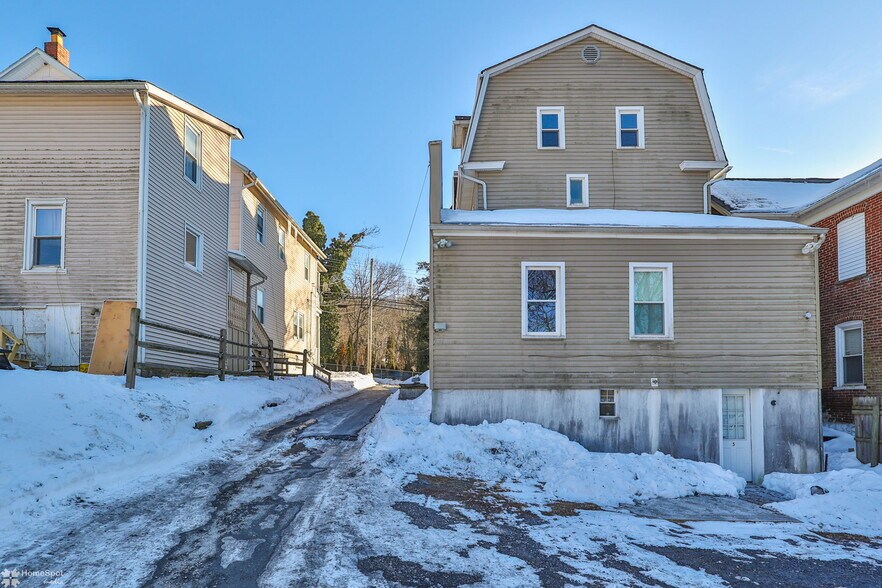 More Photos Of 38 W Central Ave, Bangor Apartments For Sale