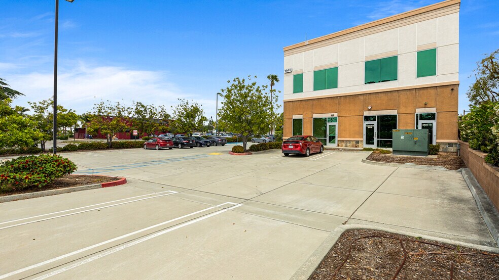 More Photos Of 1945 W 9th St, Upland Loft Creative Space For Sale