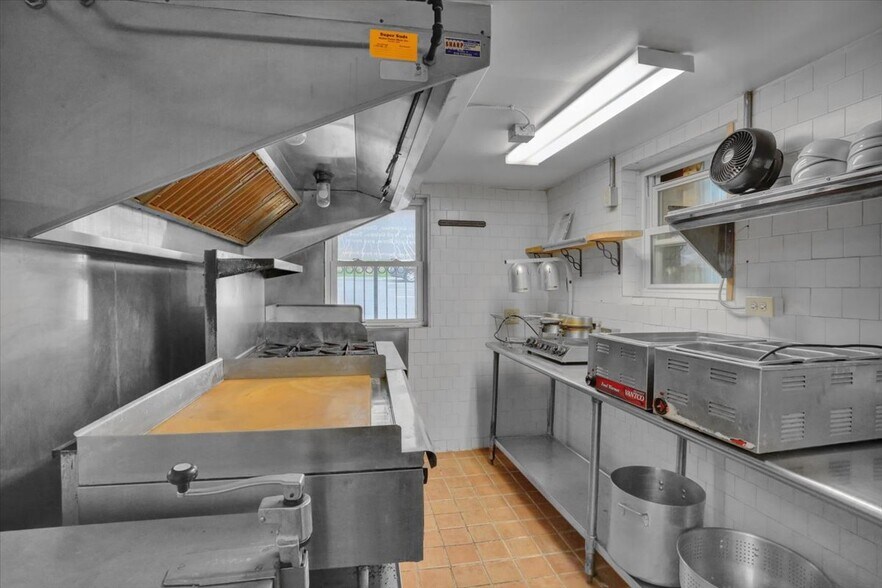 More Photos Of 16 Columbia Ave, Reading Restaurant For Sale