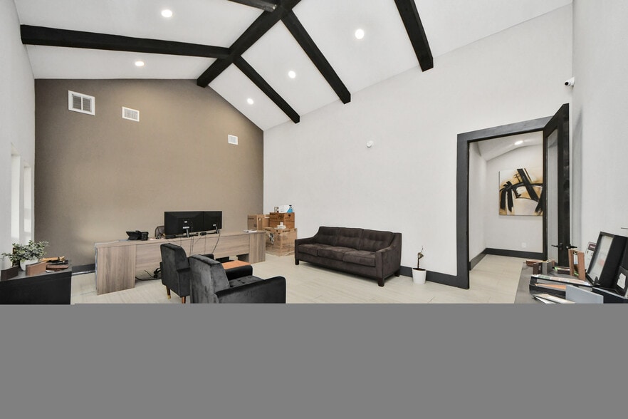 More Photos Of 5310 Logston Ln, Spring Flex For Sale