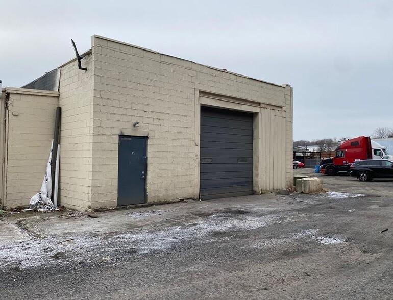 Primary Photo Of 1325 Lynn St, Easton Warehouse For Lease