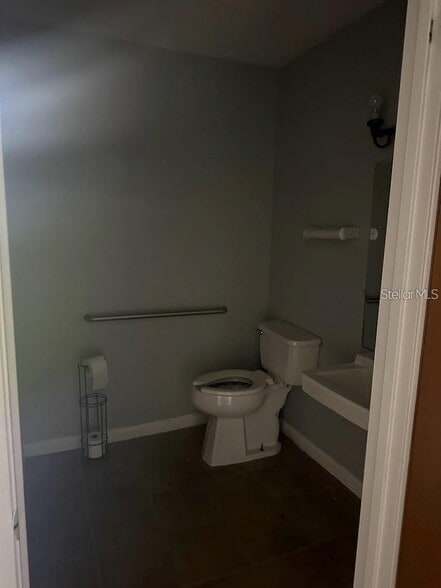 More Photos Of 1905 SW College Rd, Ocala Unknown For Lease