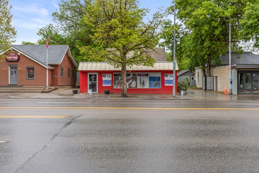More Photos Of 716 Main St, Longmont General Retail For Lease