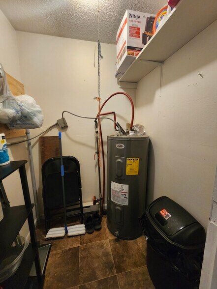 More Photos Of 204 3rd St SW, Rake Apartments For Sale